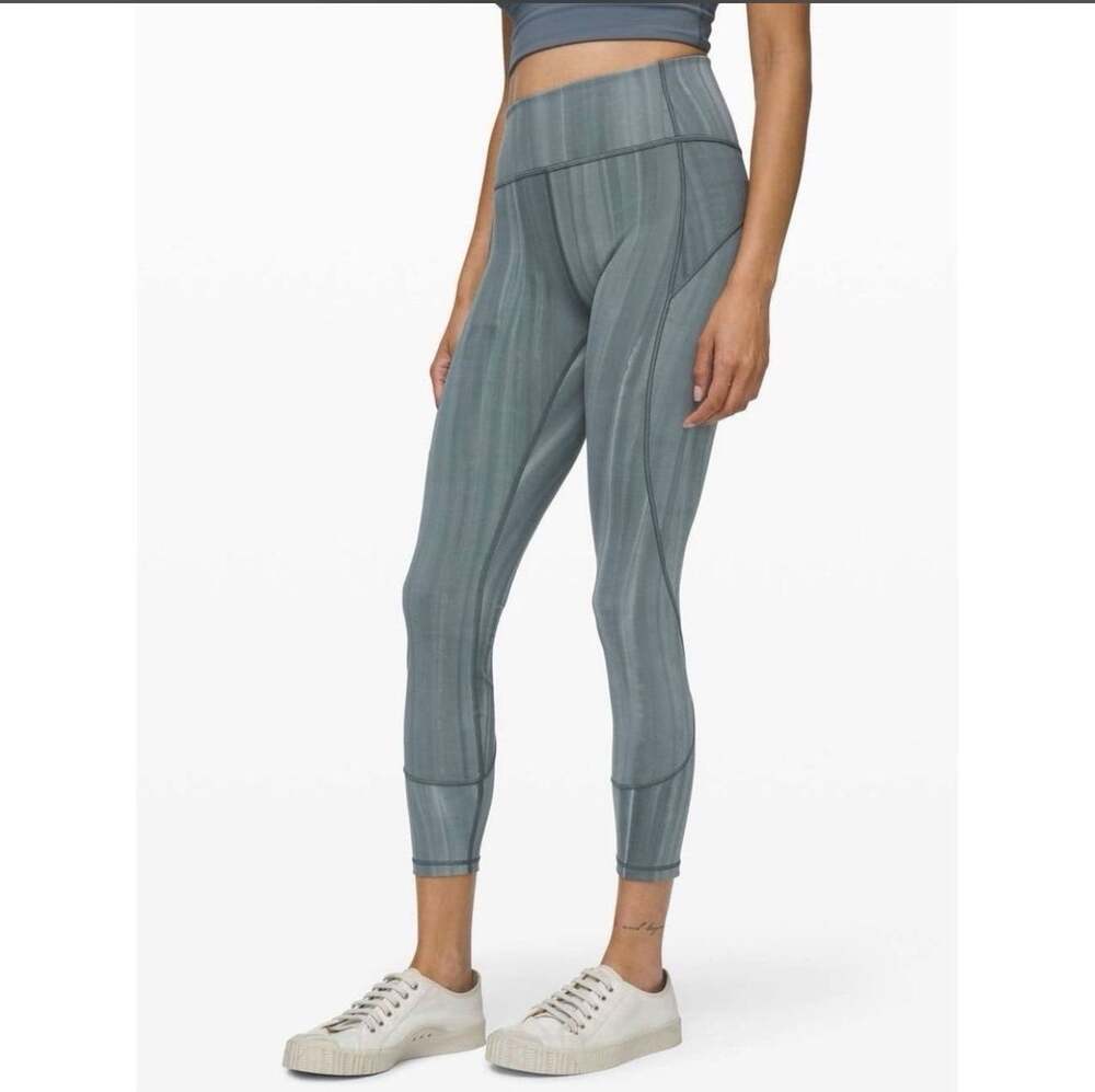 Lululemon In Movement Tight Linear Spray Dye Leggings Pants Size 10 LW5CIOS